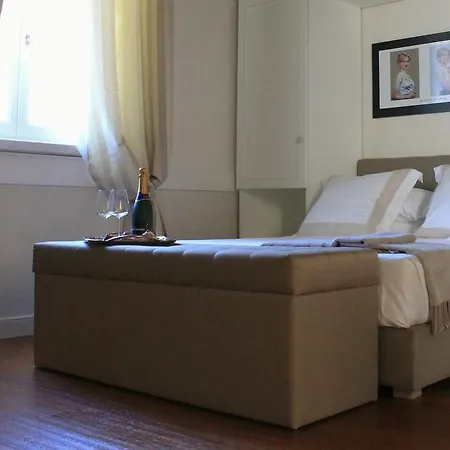 San Giovanni Relais ホテル サン・ジョヴァンニ・イン・マリニャーノ