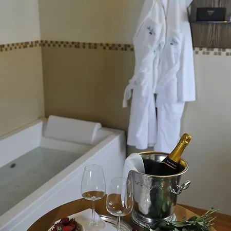 San Giovanni Relais ホテル サン・ジョヴァンニ・イン・マリニャーノ