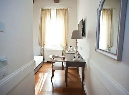 ホテル San Giovanni Relais サン・ジョヴァンニ・イン・マリニャーノ